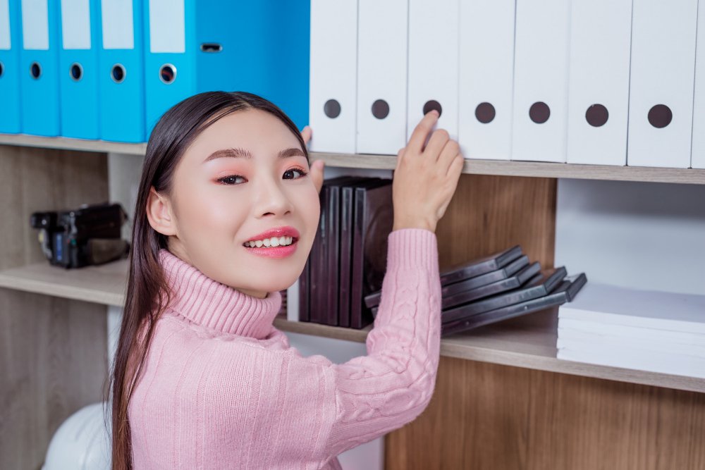 Small Closet Office Tips to Maximize Your Space