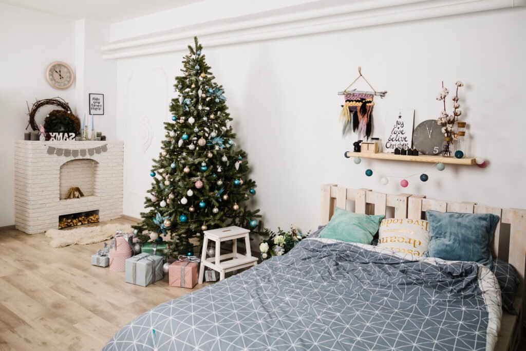 cozy christmas bedroom ideas