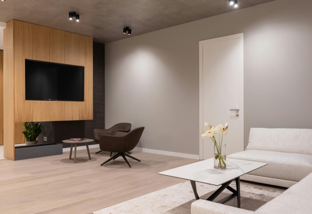 How Can I Learn to Decorate My House?